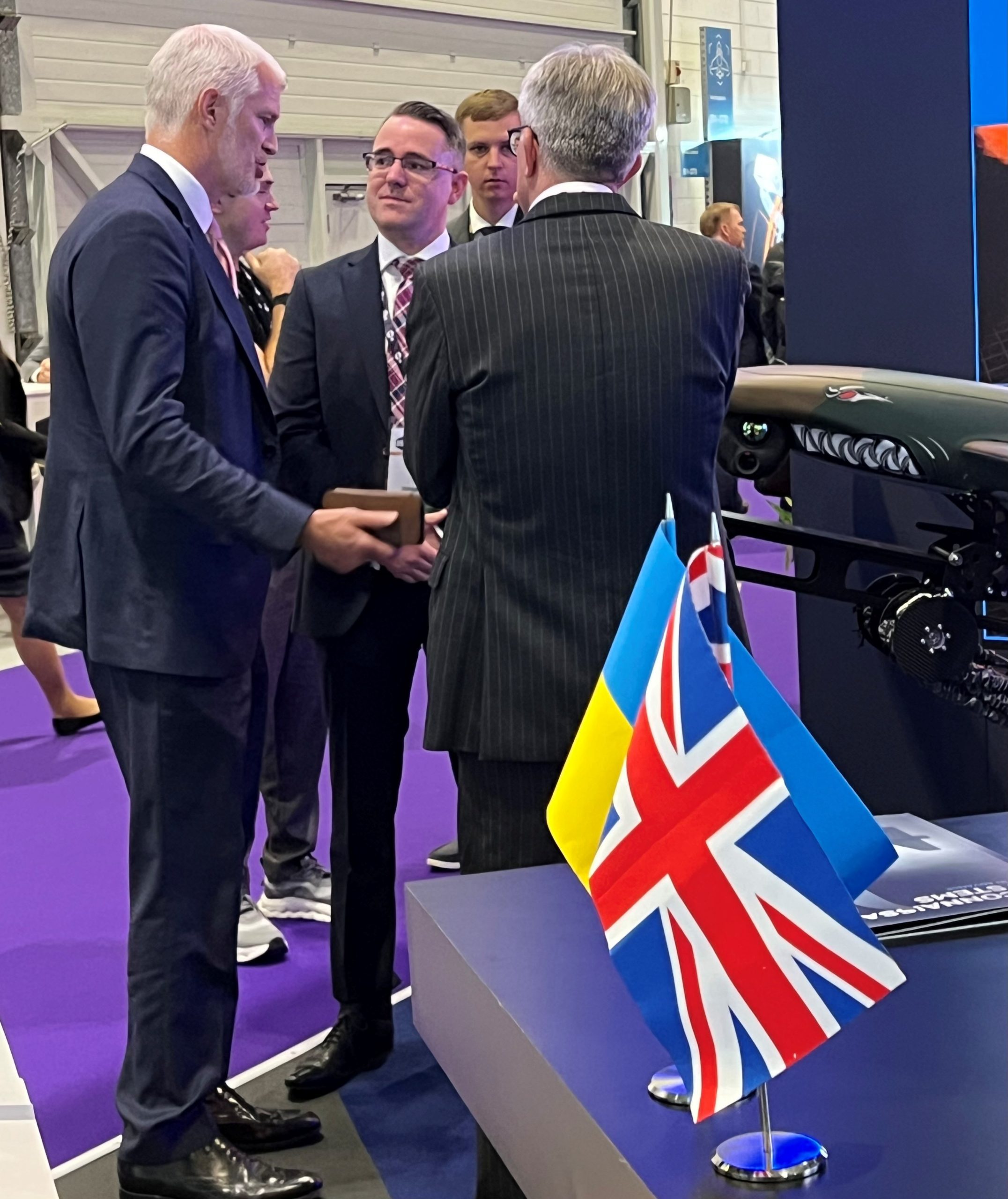 Minister Alistair Carns with Ukrspecsystems Minister Alistair Carns with Ukrspecsystems